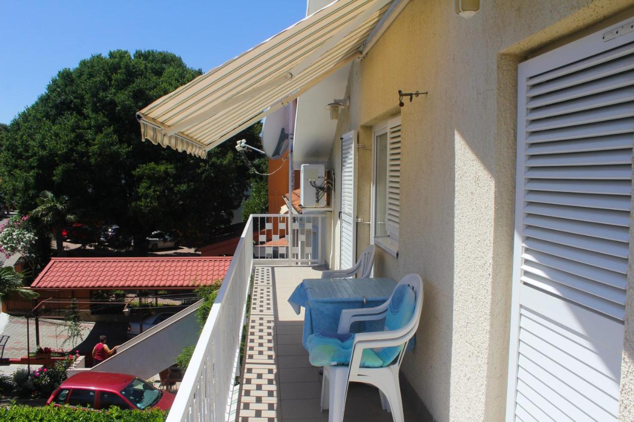 Apartmani Lucia Biograd Biograd Na Moru Exterior foto